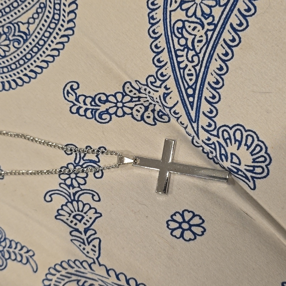 ❤️5/$25 New unisex cross necklace